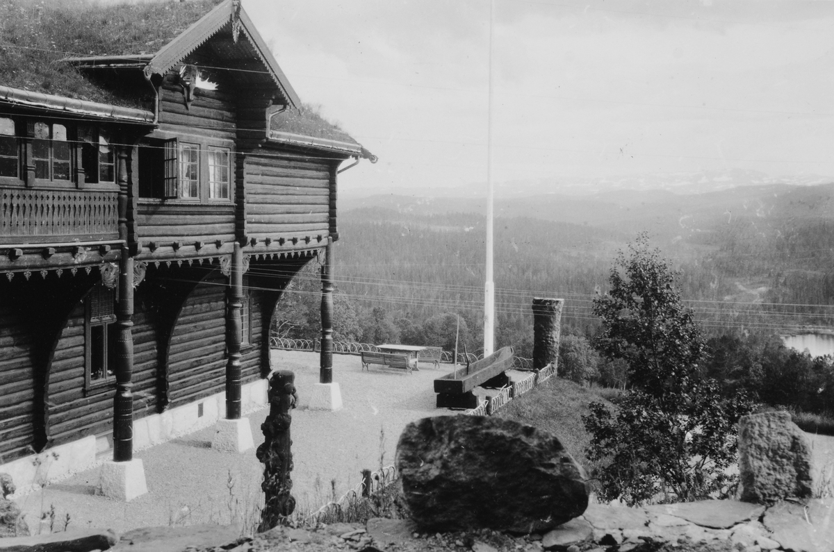 Fjellheim i Meldal. Fra hovedbygningens nordside.