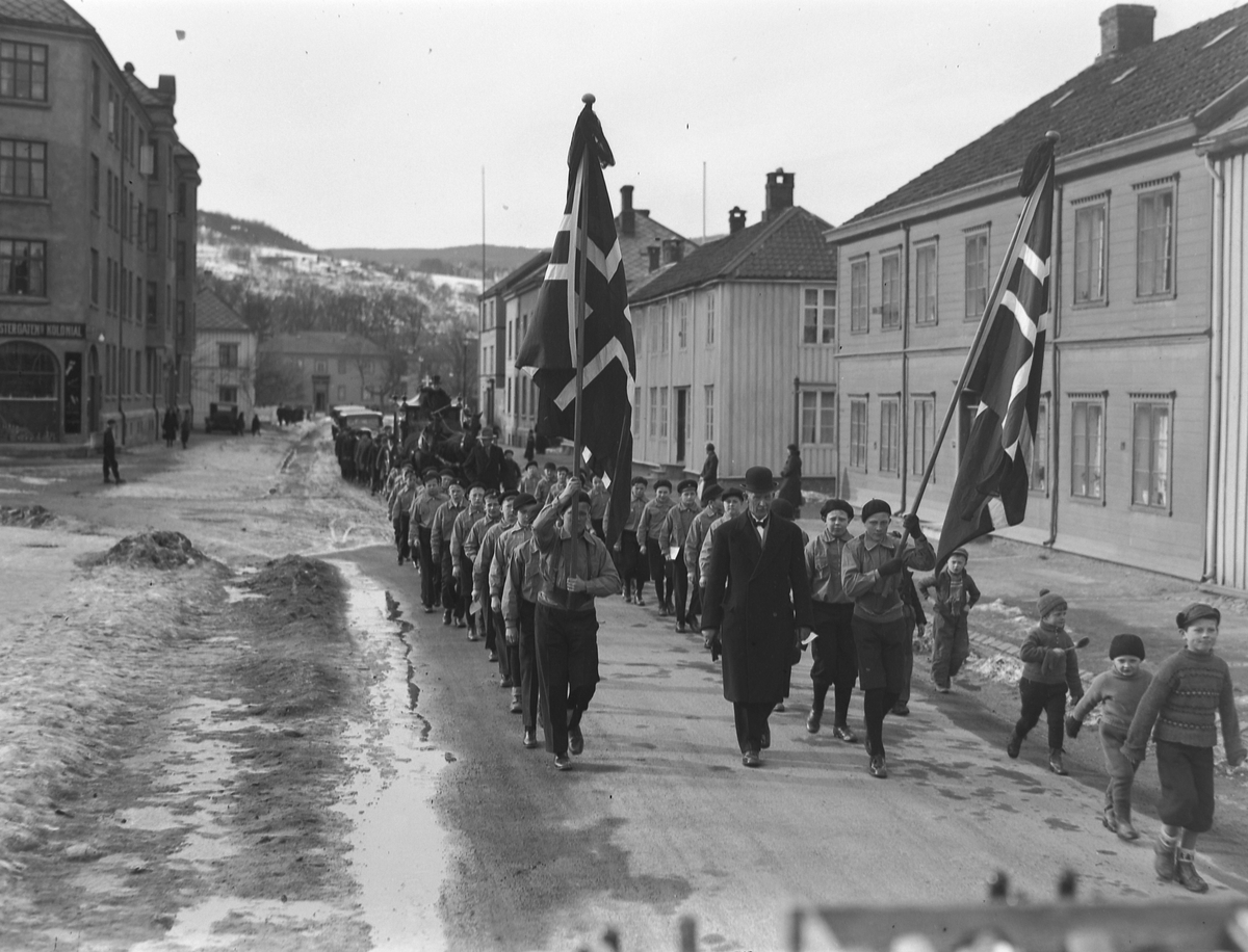 Begravelsesfølge i Klostergata