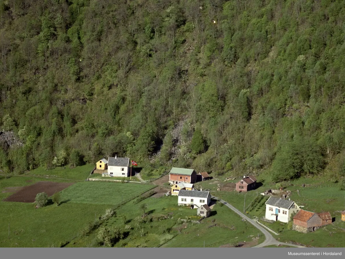 Gard, bygningar, kulturlandskap,åker