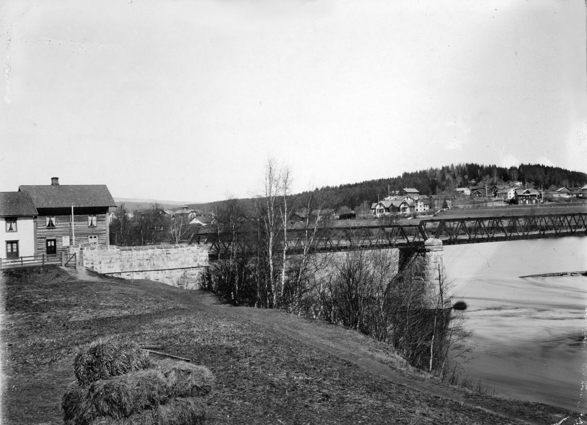Gamlebrua, Leiret