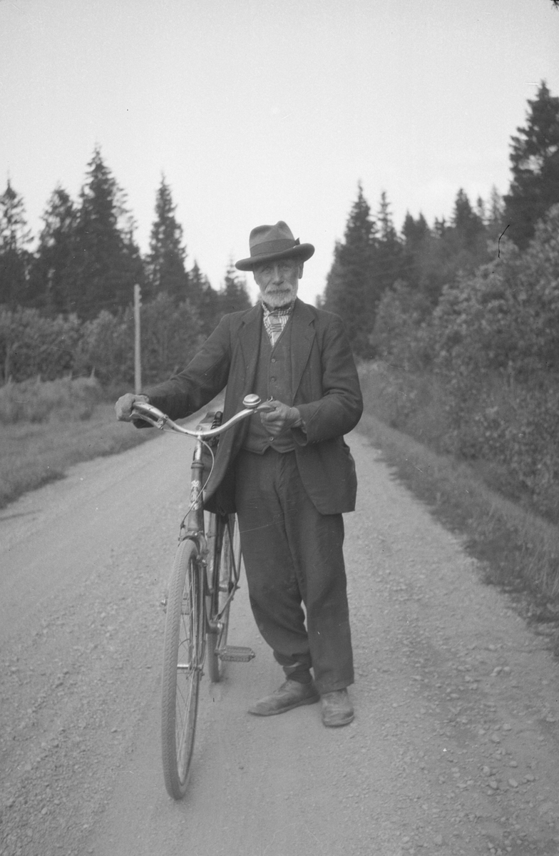 Blikkenslager og syklist Anders Eriksen fra Mosjøen på sykkeltur til Oslo