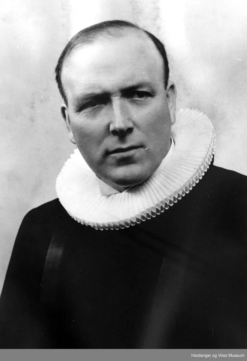 prest, prestekrage, A.S. Sørheim
