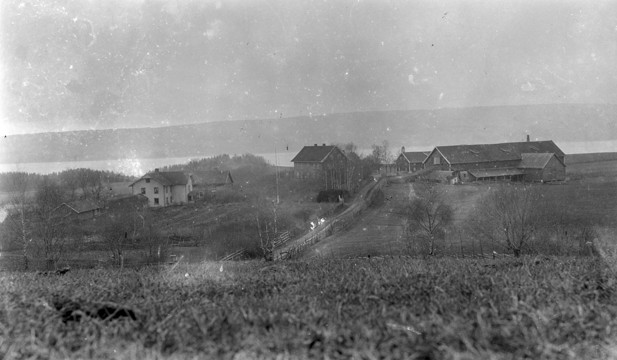 Gardsbruk. Kise østre og Mellom-Kise, Nes, Hedmark.