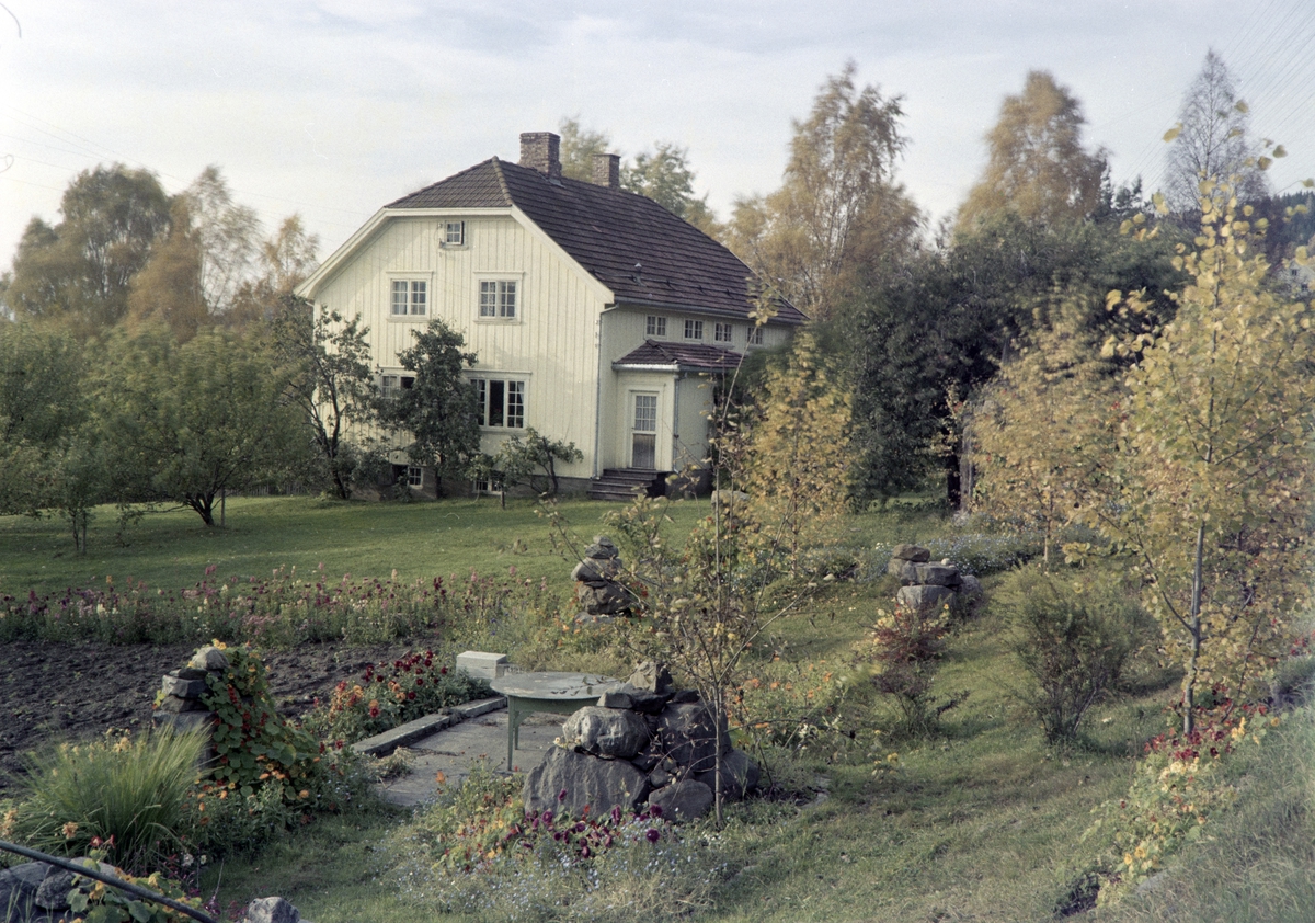 Freng Pensjonat, Brøttum, Ringsaker. Eksteriør. 