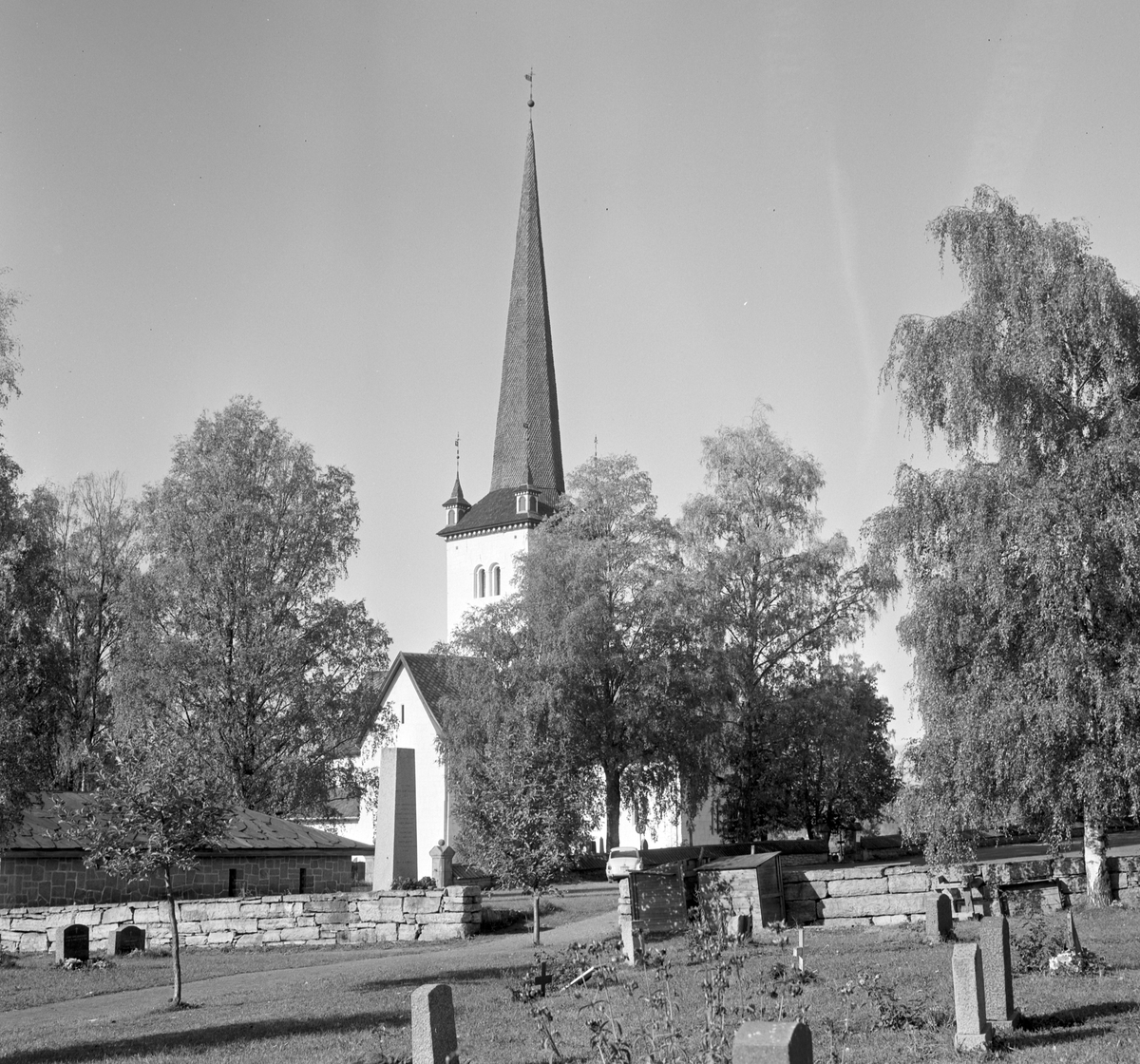 Ringsaker kirke, eksteriør. 