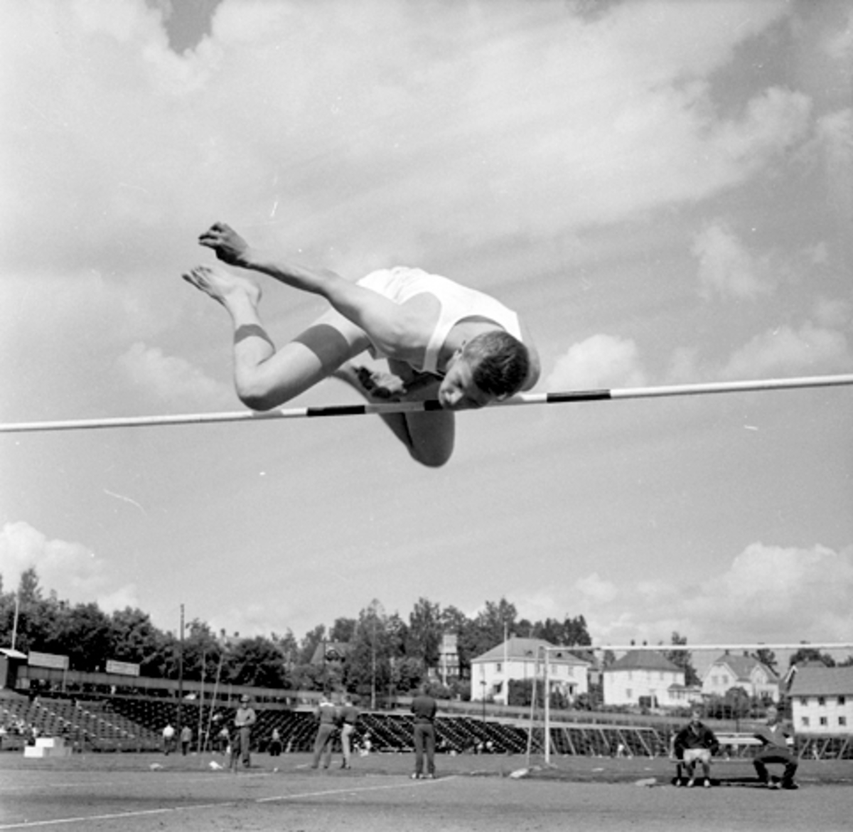 Høyde, friidrett, ukjent. Hamar Stadion.