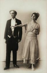 Rollebilde. Kirsten Flagstad som Rosalinde i Flaggermusen, o