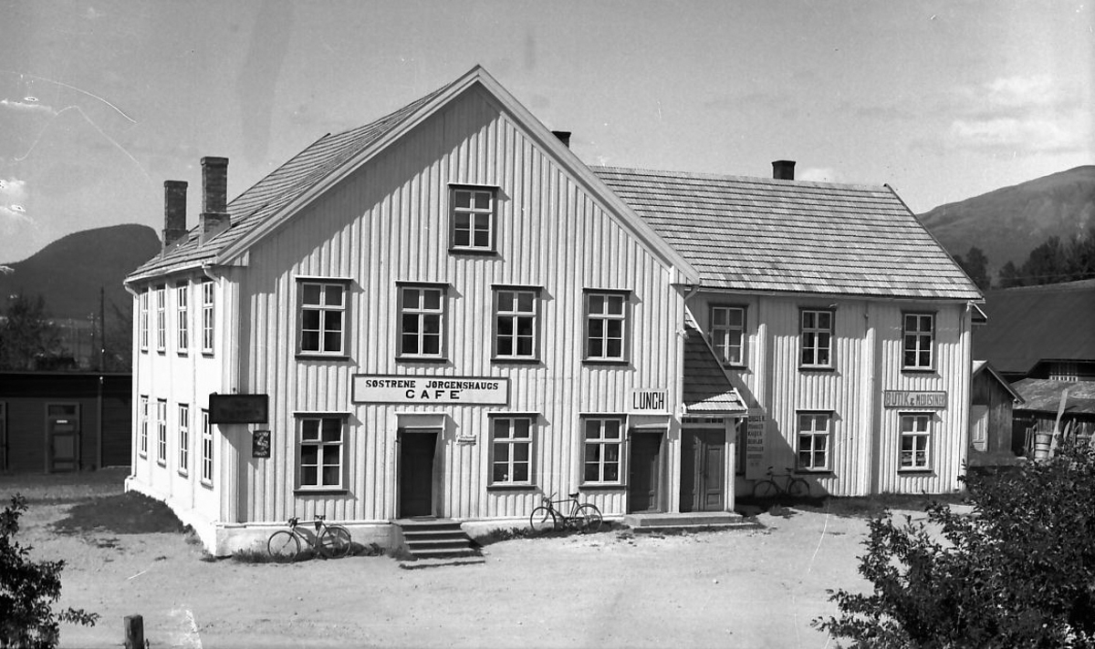 Søstrene Jørgenshaugs Kafè, Alvdal. 