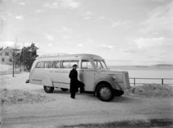 Hamar, Stangebrua, bilforhandler og bilverksted Harald Jorkj