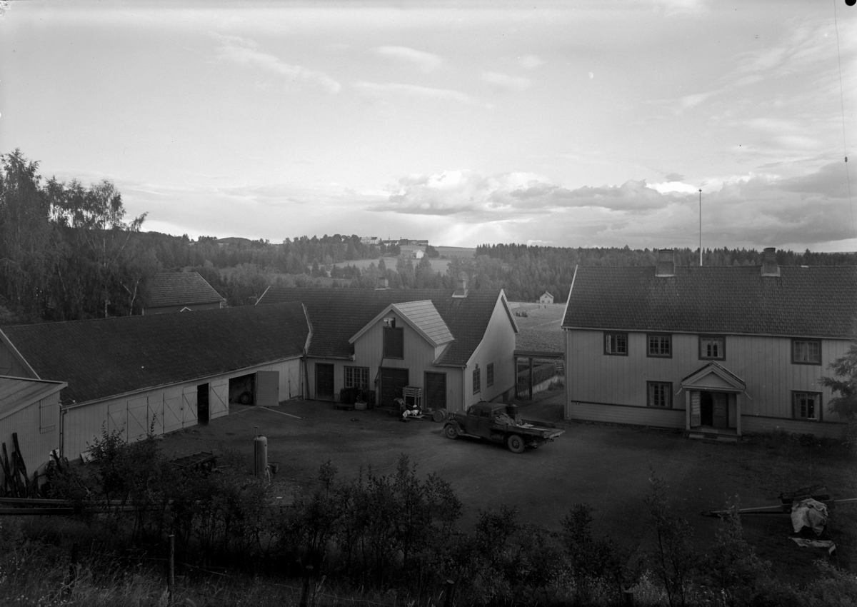 Ringsaker og Nes Kraftanlæg, Kraftanlegg, verksted og administrasjonsbygning ved Ringsaker stasjon,