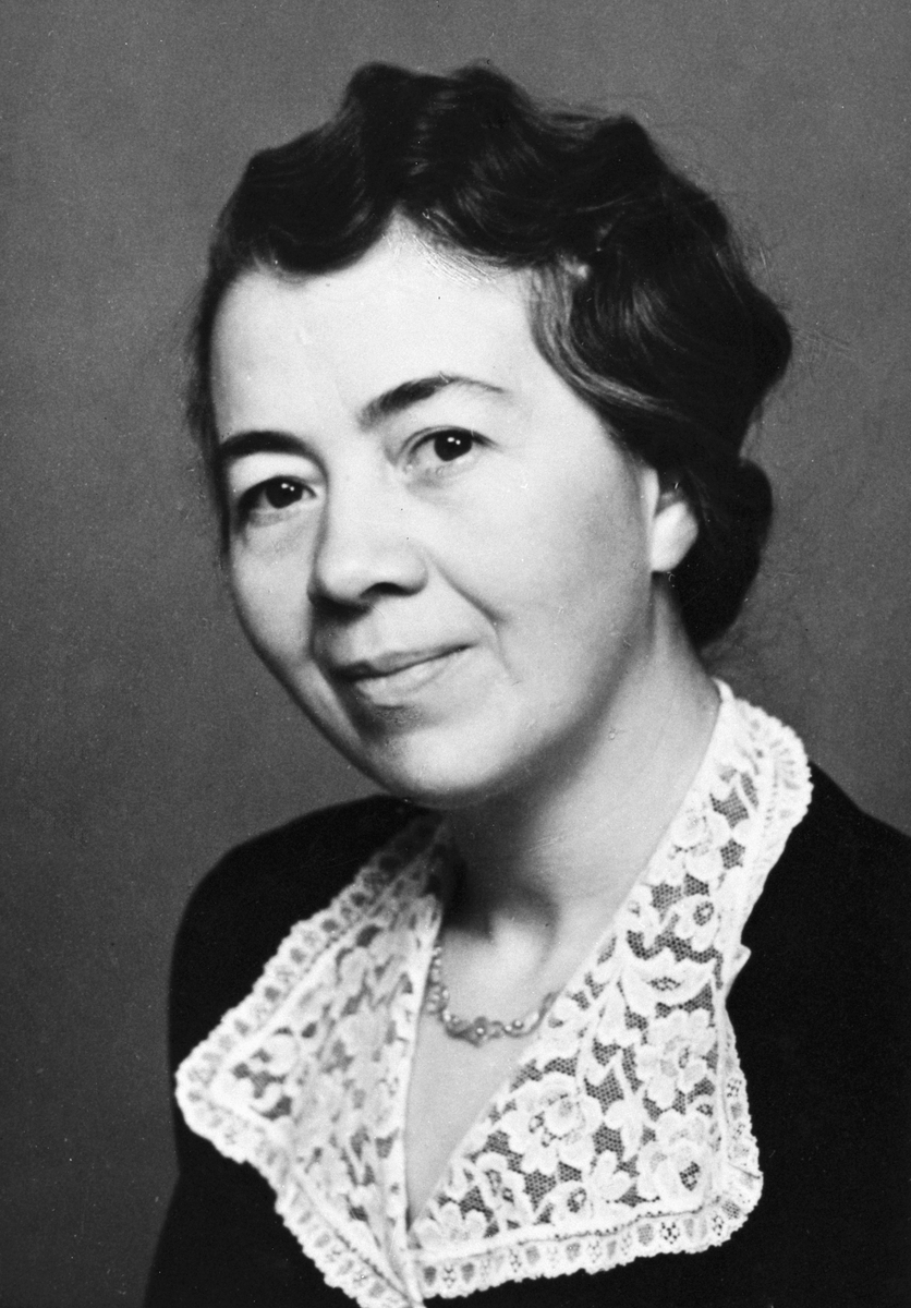 Hamar, Storhamargata 74, Døves Vel, skoleklasse 1951, elevkull fotomontasje med navn på elever og lærere, 
Foto 1: lærer Ingeborg Skogen, 
Foto 2: bestyerinne Sigrid Røssum og 11  elever,