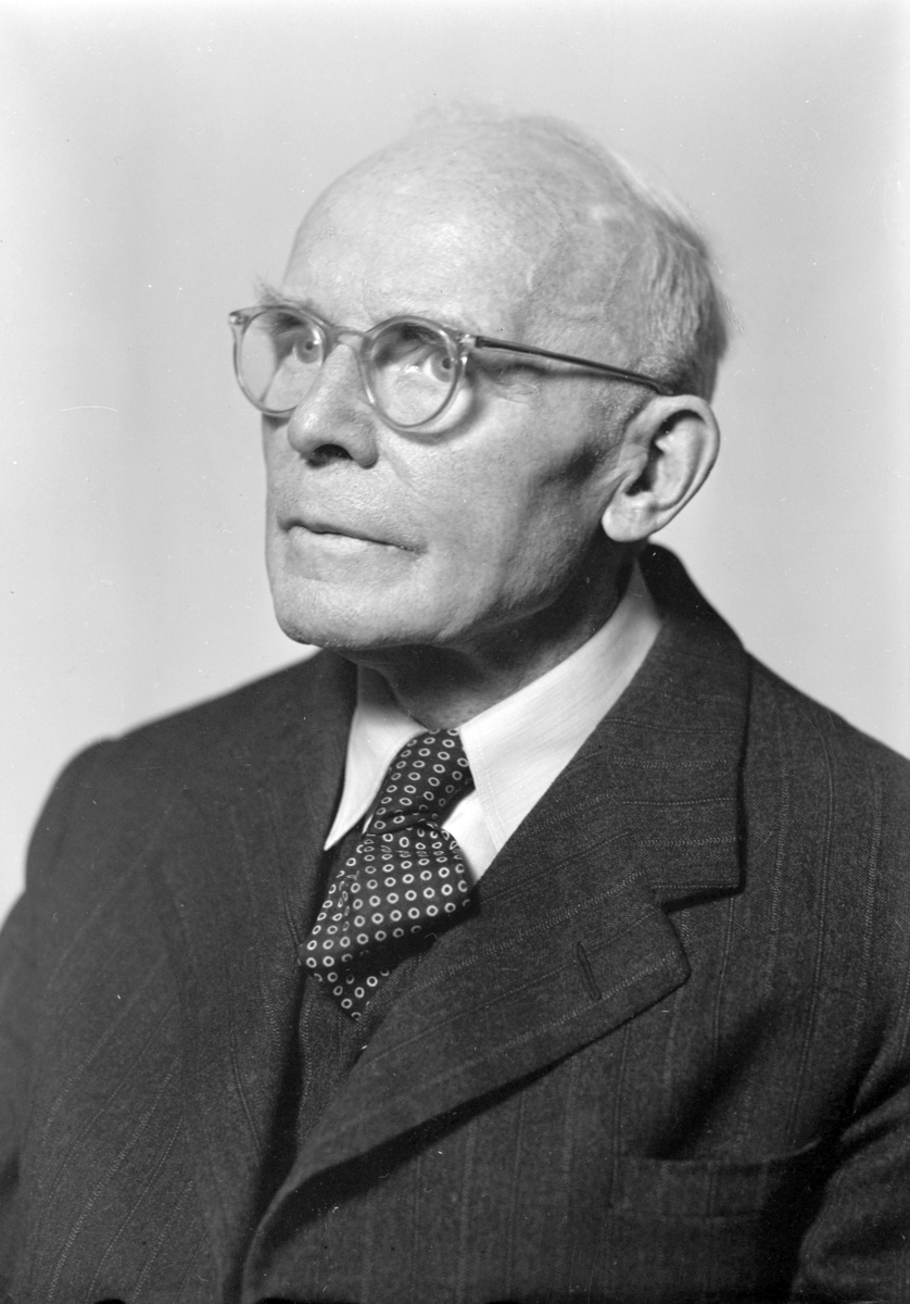 Hamar, Portrett tannlege Per Glorvigen (1880-1954), praksis i Parkgata 2,