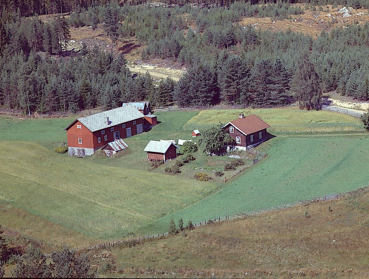 Mostu (Gnr.10/47) i Hagaroa. Hagarovegen 166