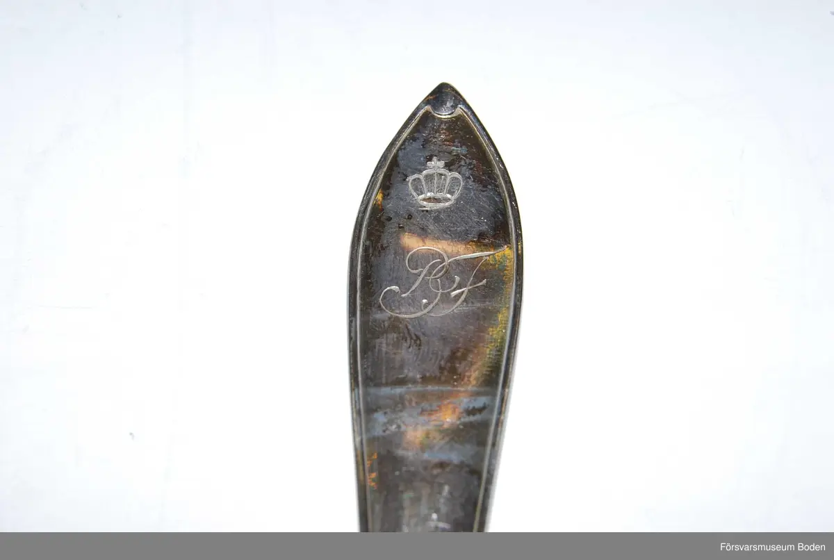 En uppsättning bestick av nysilver märkta BF för Bodens Fästning