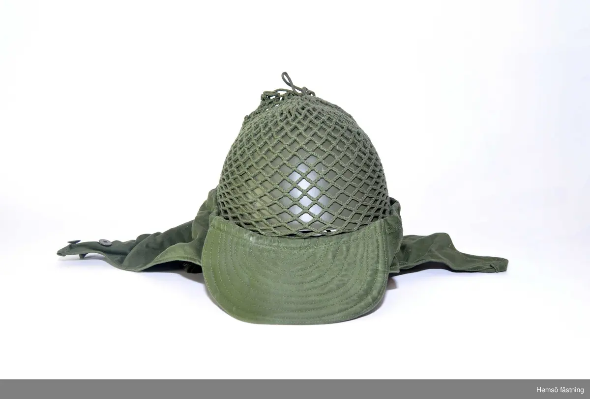 Hjälm M/37 med hjälmöverdrag