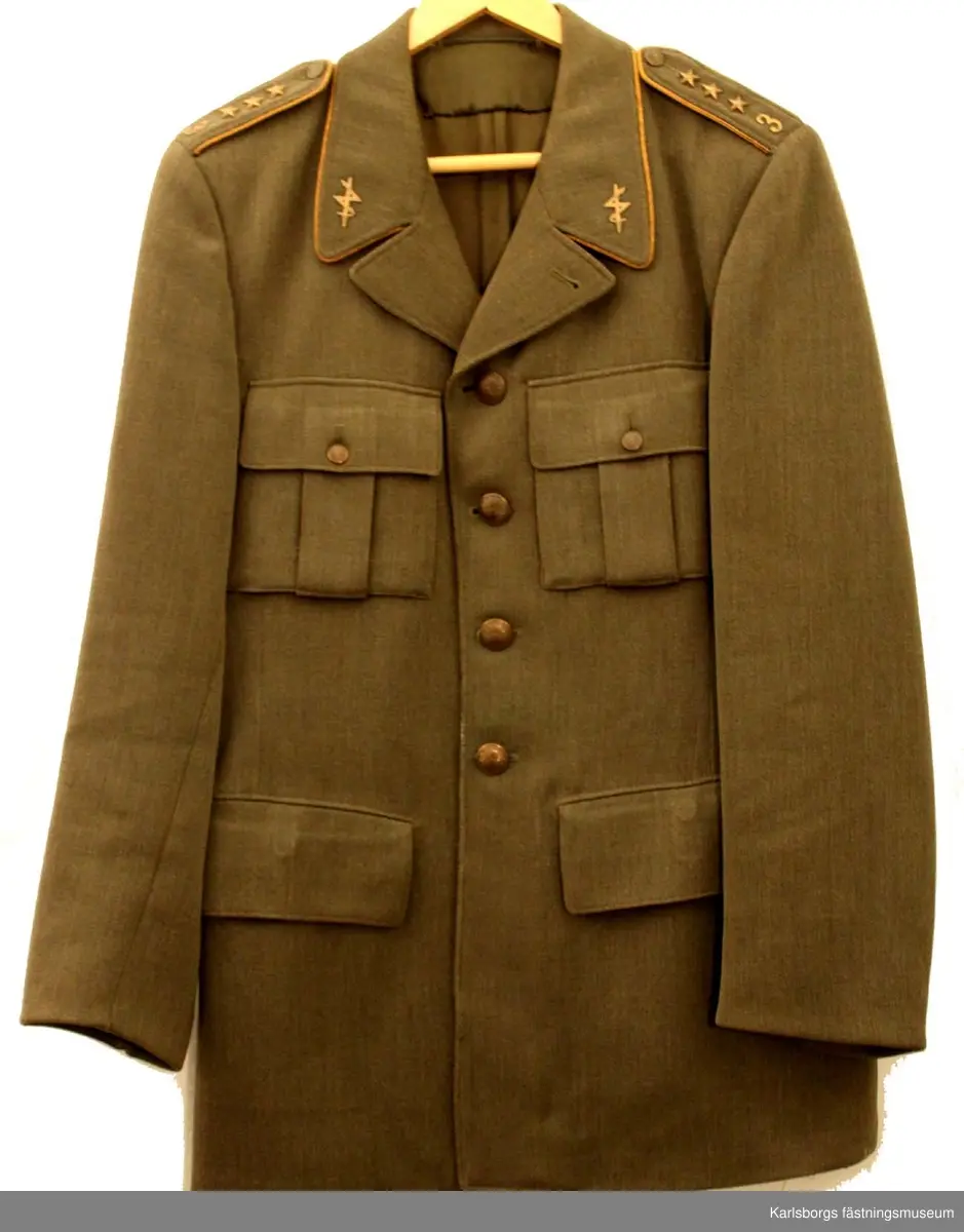 Vapenrock m 1939 defekt foder annars se nr 6375