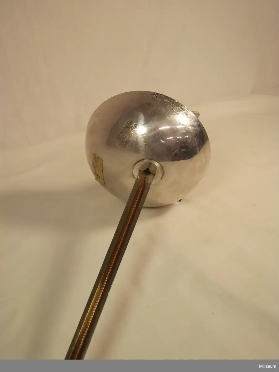 Fäktvärja med spetsskydd av mässing.