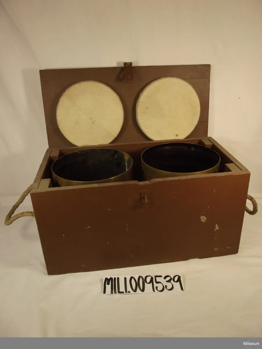 Ammunitionslåda av trä, för laddhylsor till 21 cm haubits m/1917.