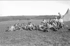 Persedelvård i bivacken vid Örlenlägret i Fagersanna under sommarmarschen 1934.