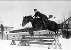 Vinterträning på K 3 kaserngård i Skövde. Melker Wernstedt, officer vid K 3 1932 - 1940.