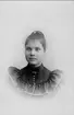 Porträtt av okänd kvinna från sekelskiftet 1900