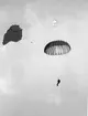 Fallskärmsjägarskolan Karlsborg 1956.Hoppning.