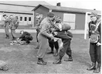 Fallskärmsjägarskolan Karlsborg 1959.Inför fallskärmshoppning.