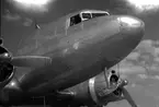Fallskärmsjägarskolan i Karlsborg 1952.Flygplan DC-3.