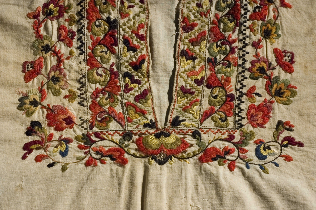 Skjorte ca 1800-1850 Aust-Telemark