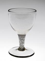 Glass etter Randi Marie Johannessen på Norsk Folkemuseum