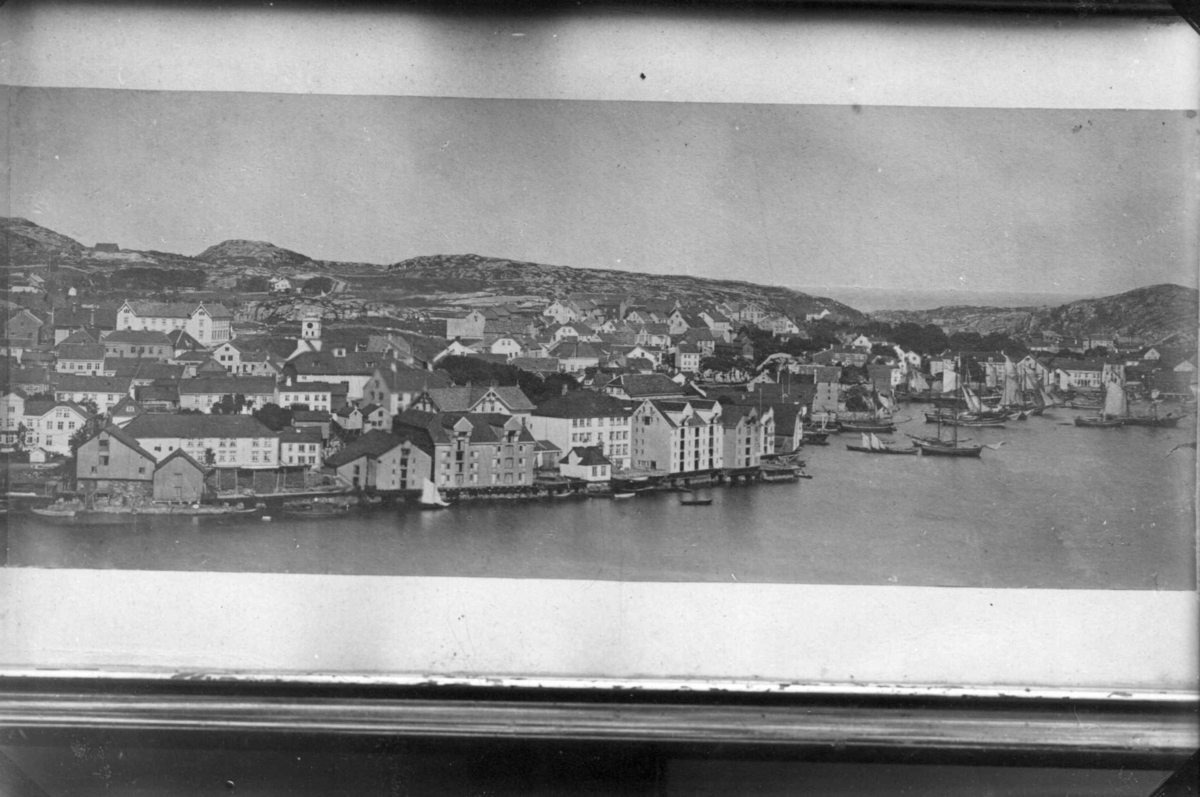 Panorama av Kristiansund vest ca 1871-1875. 
Del av panorama, jfr. NF.00693-047