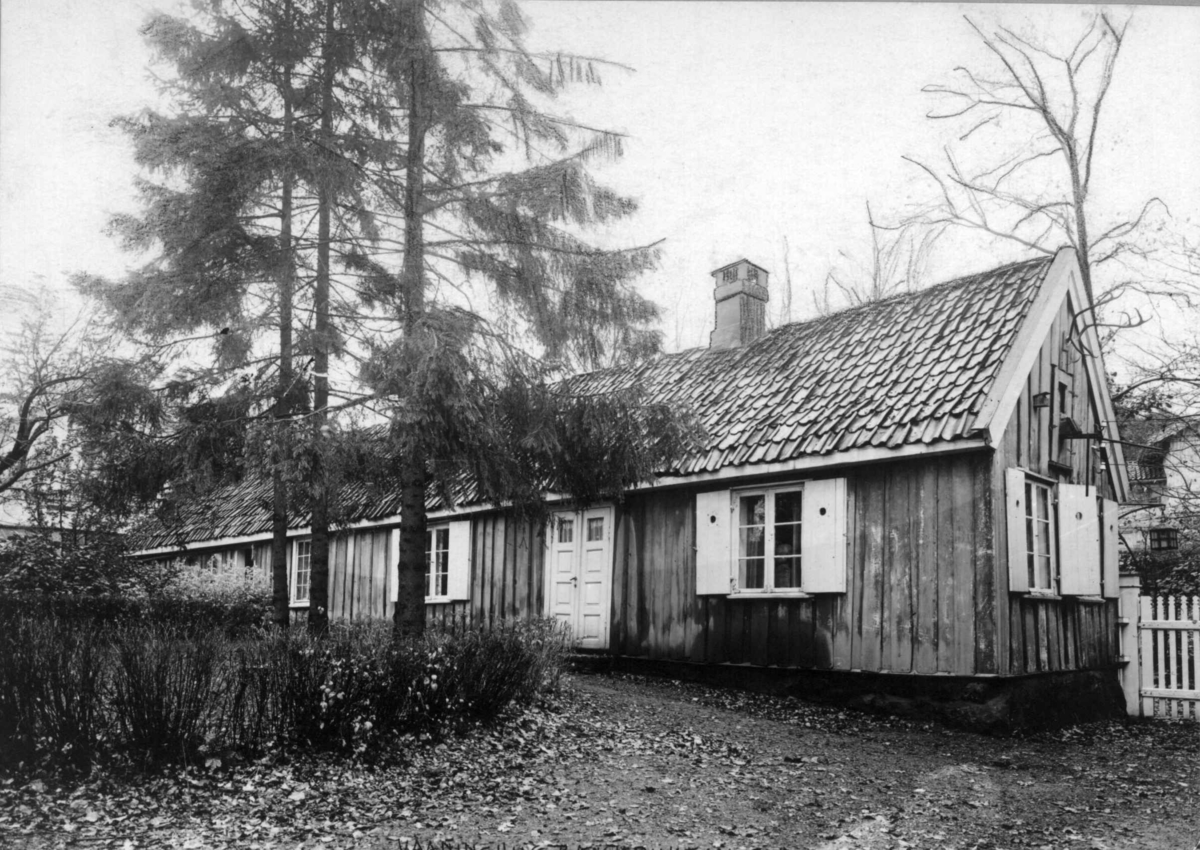 Bækkebukten, P. T. Mallings vei 56, Bygdøy, Oslo. Opprinnelig fiskerstue. Lite trehus.