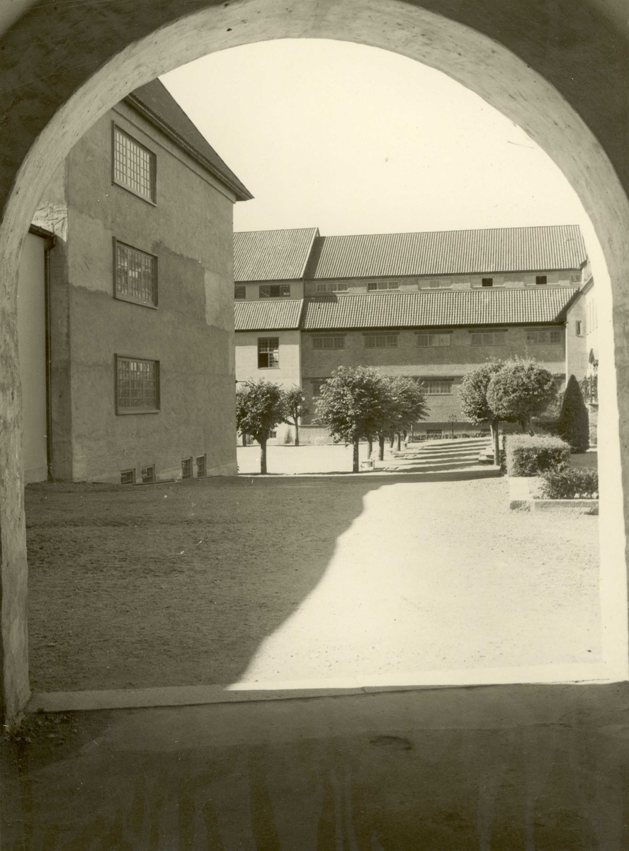 Torget sett fra stadsporten. Norsk Folkemuseum, Oslo høsten 1934.