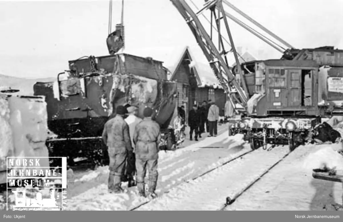 Togavsporing på Meråkerbanen 23. januar 1941 : opprydding etter avsporingen