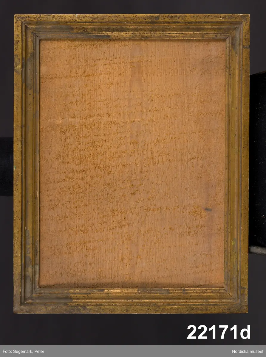 Huvudliggaren:
"Taflor. Broderade. a. Les Graces Villageoises b. Les Graces Poissardes c. Le Debiteur a la mode d. Les Joueures a la mode e. Les Suppléans. G. af enkefru K. Grapengiesser 8/10 1878."