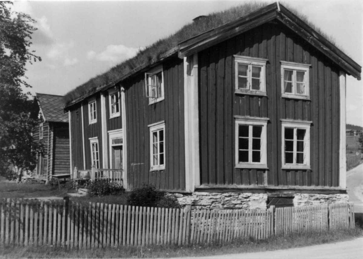 Neby, Tynset, Hedmark 1952. Våningshus.