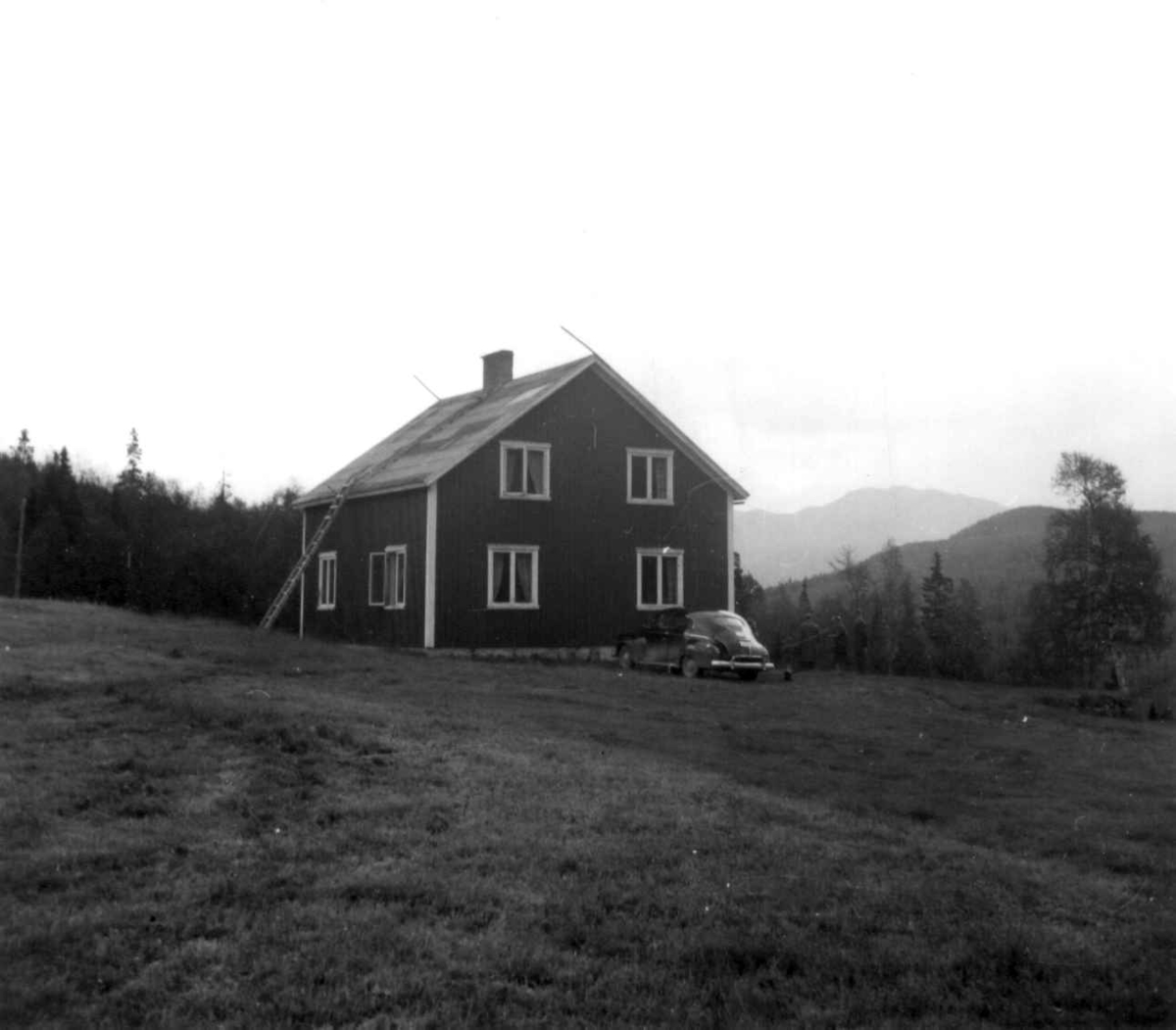 Storbackan, gård og pensjonat. Familien Klementsons bolig, Dikanäs 1954.