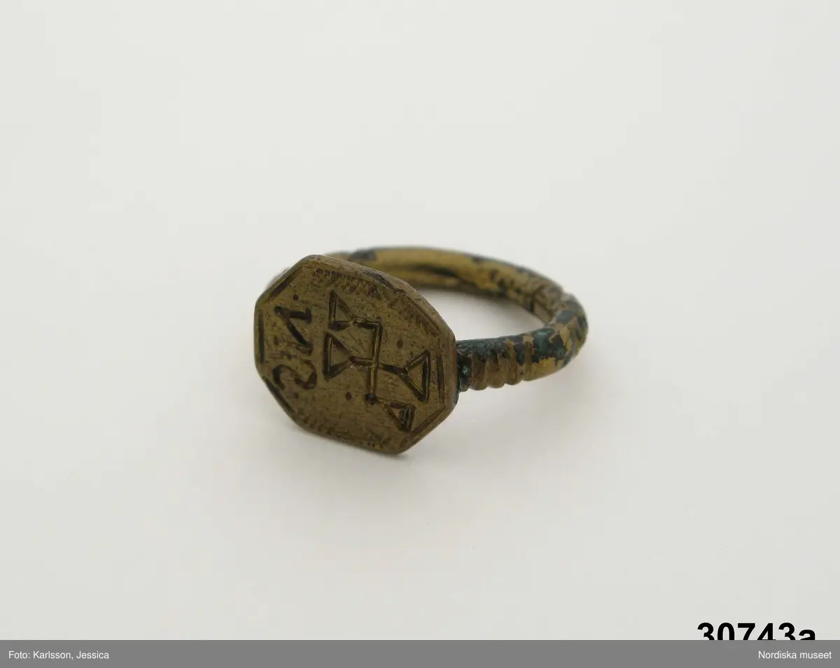 Ring