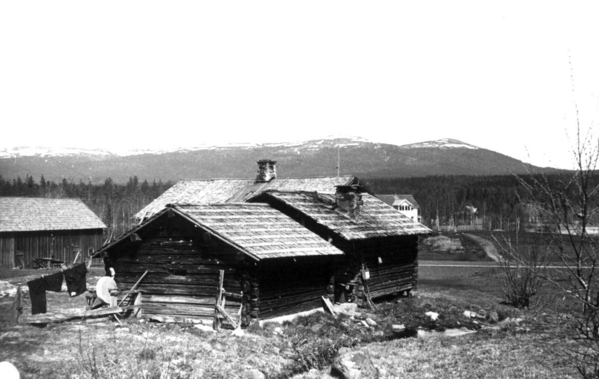 Tekta, Trysil, Hedmark 1950.  Setertun med eldhus.