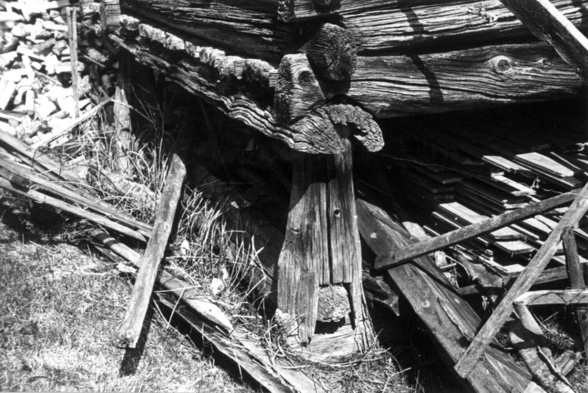 Tekta, Trysil, Hedmark 1950. Stabbur fra 1684. Laft og stabb.