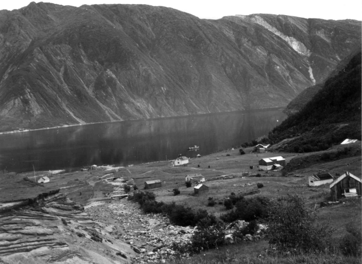 Oversiktsbilde over indre Musken med bebyggelse, 1964.