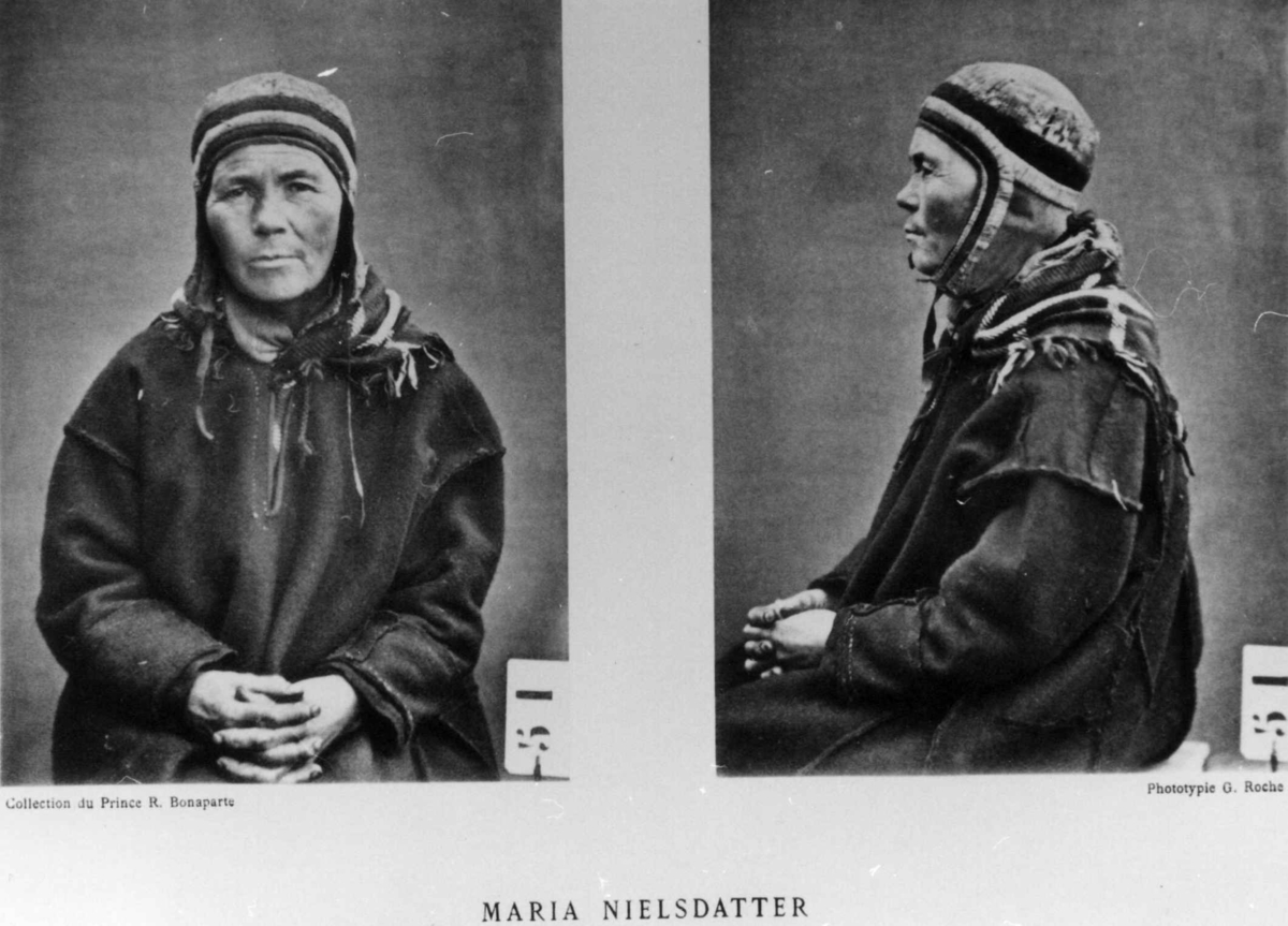 Roland Bonaparte sin samling. 
Portrett av Maria Nielsdatter. Inngår i Bonapartes sameportretter som nr. 51.
Bonaparte