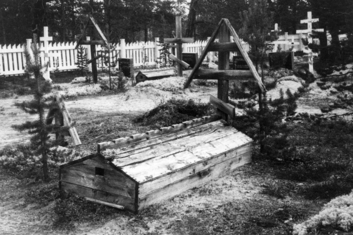 Skoltesamenes kirkegård, Sevettijärvi 1985.