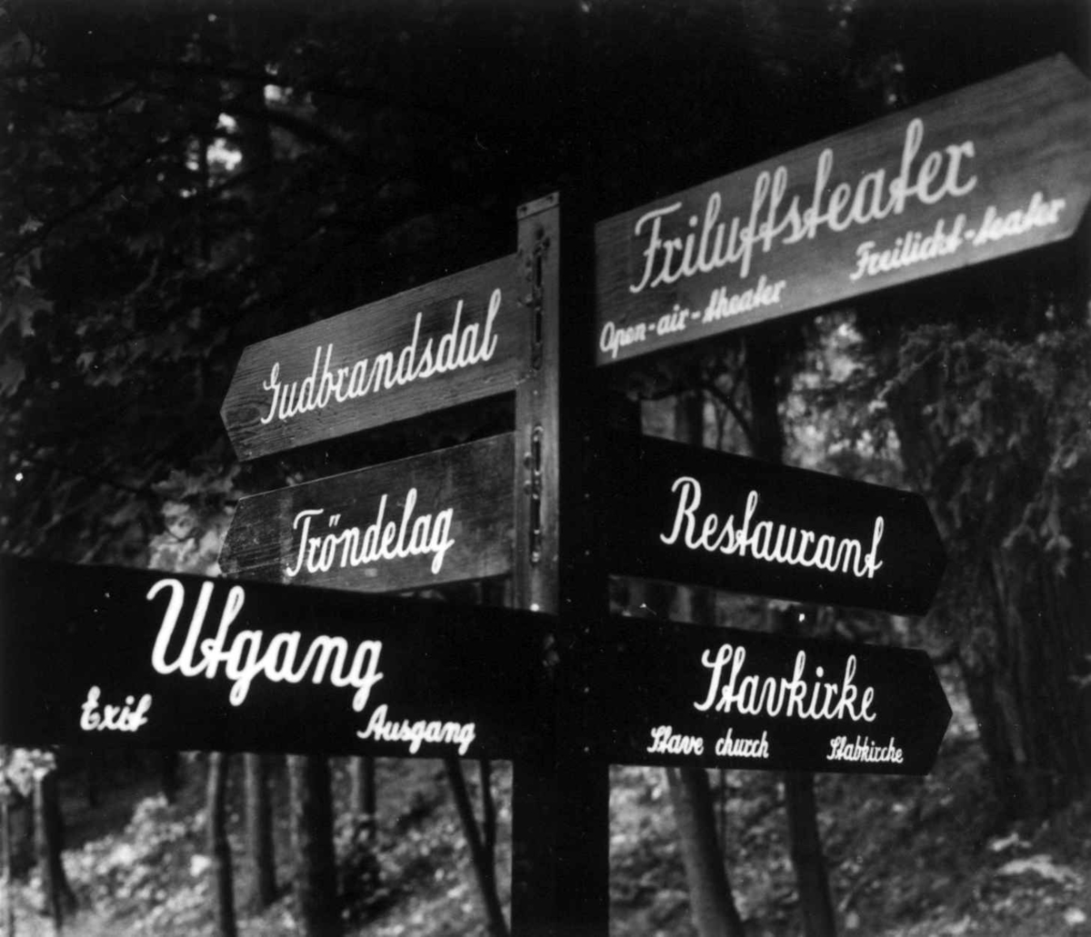 Skilting på Norsk folkemuseum, mars 1978.