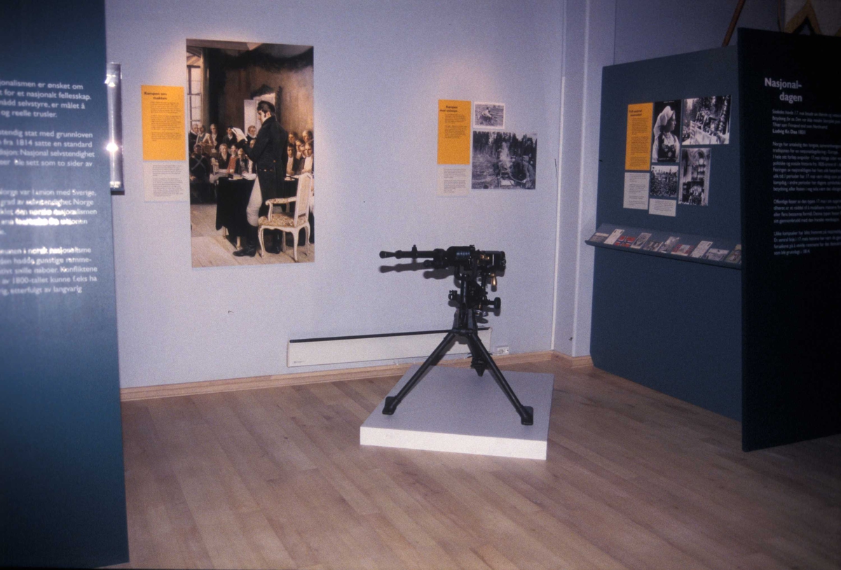 Fra utstillingen "Jakten på det norske" på Norsk Folkemuseum 1997.

