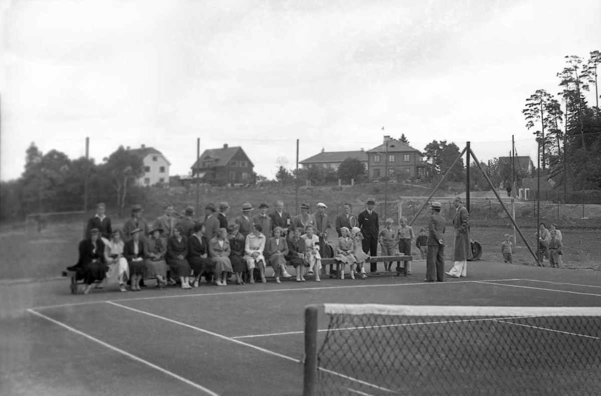 Innvielse av tennisbanene på Bygdøyhus1934.