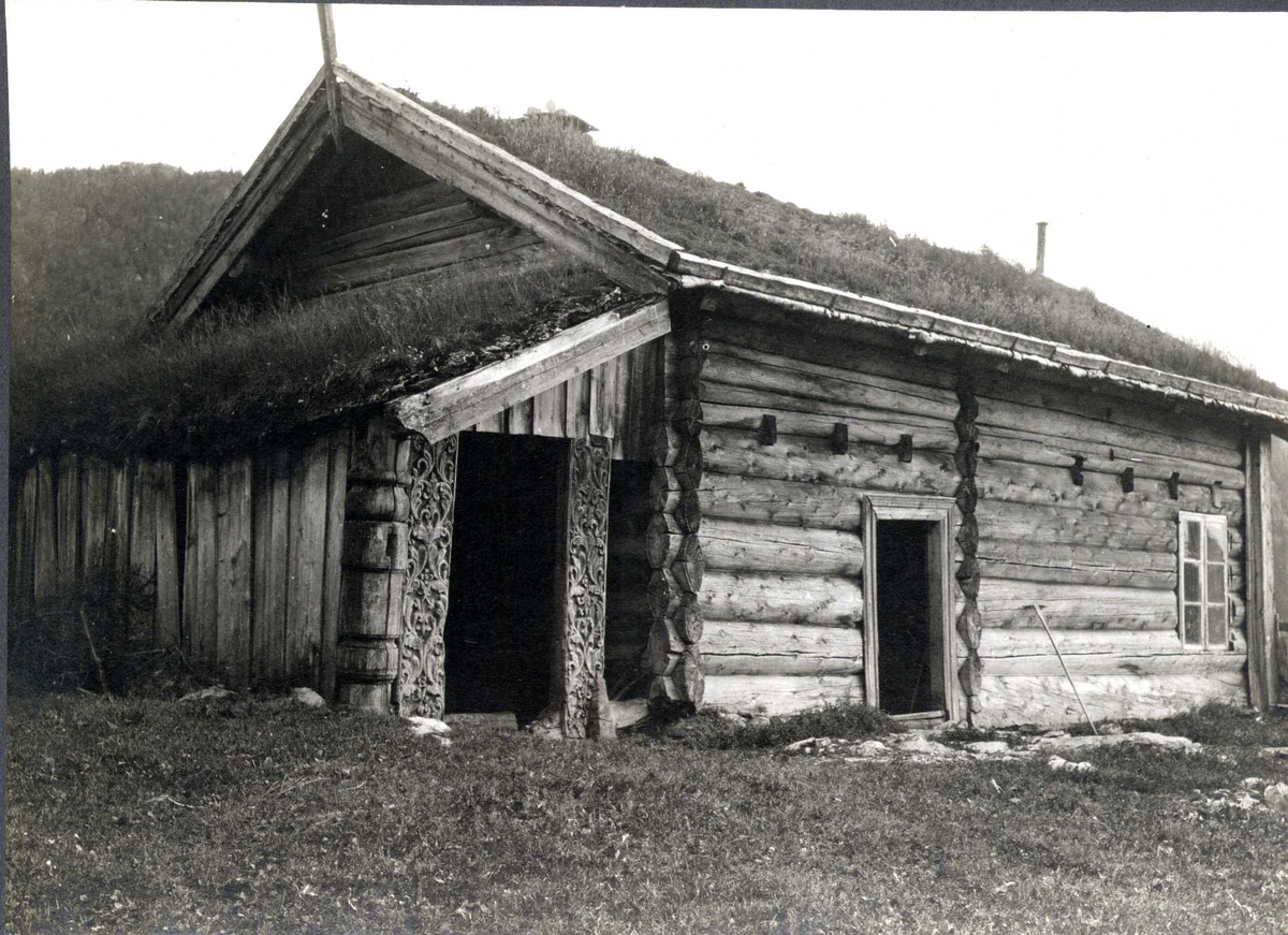 Stue, Øvre Berge, Åmotsdal, Seljord, Telemark. Fotografert 1913.