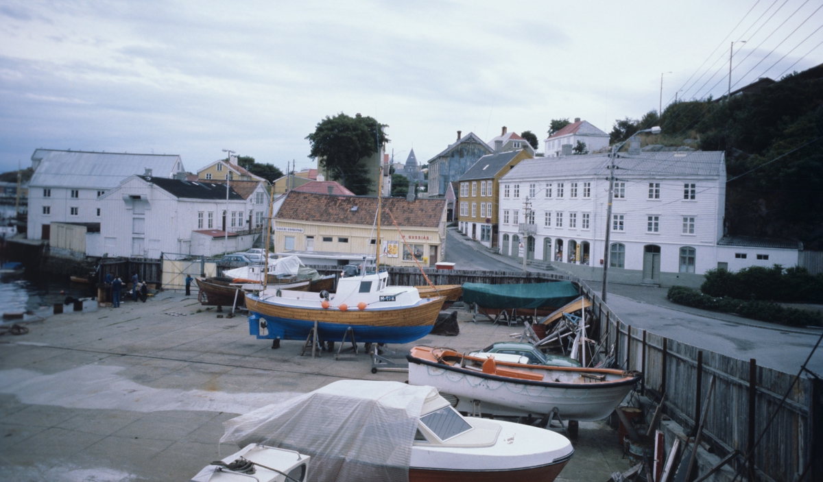 Kristiansund og området Innlandet med gammel bebyggelse . Illustrasjonsbilde fra Nye Bonytt 1977.