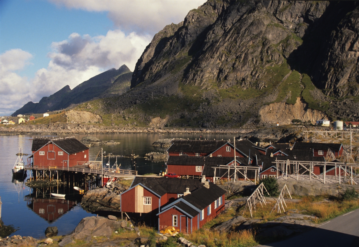 Fiskeværet Å i Lofoten, utleie av rorbuer til turister. Illustrasjonsbilde fra Nye Bonytt 1989.