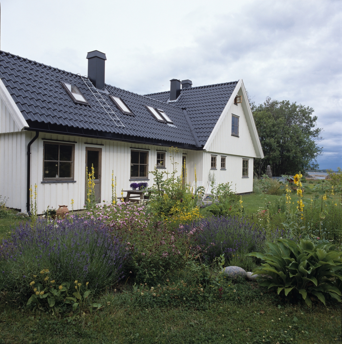 Enebolig med atelier.  Illustrasjonsbilde fra Nye Bonytt 1989.